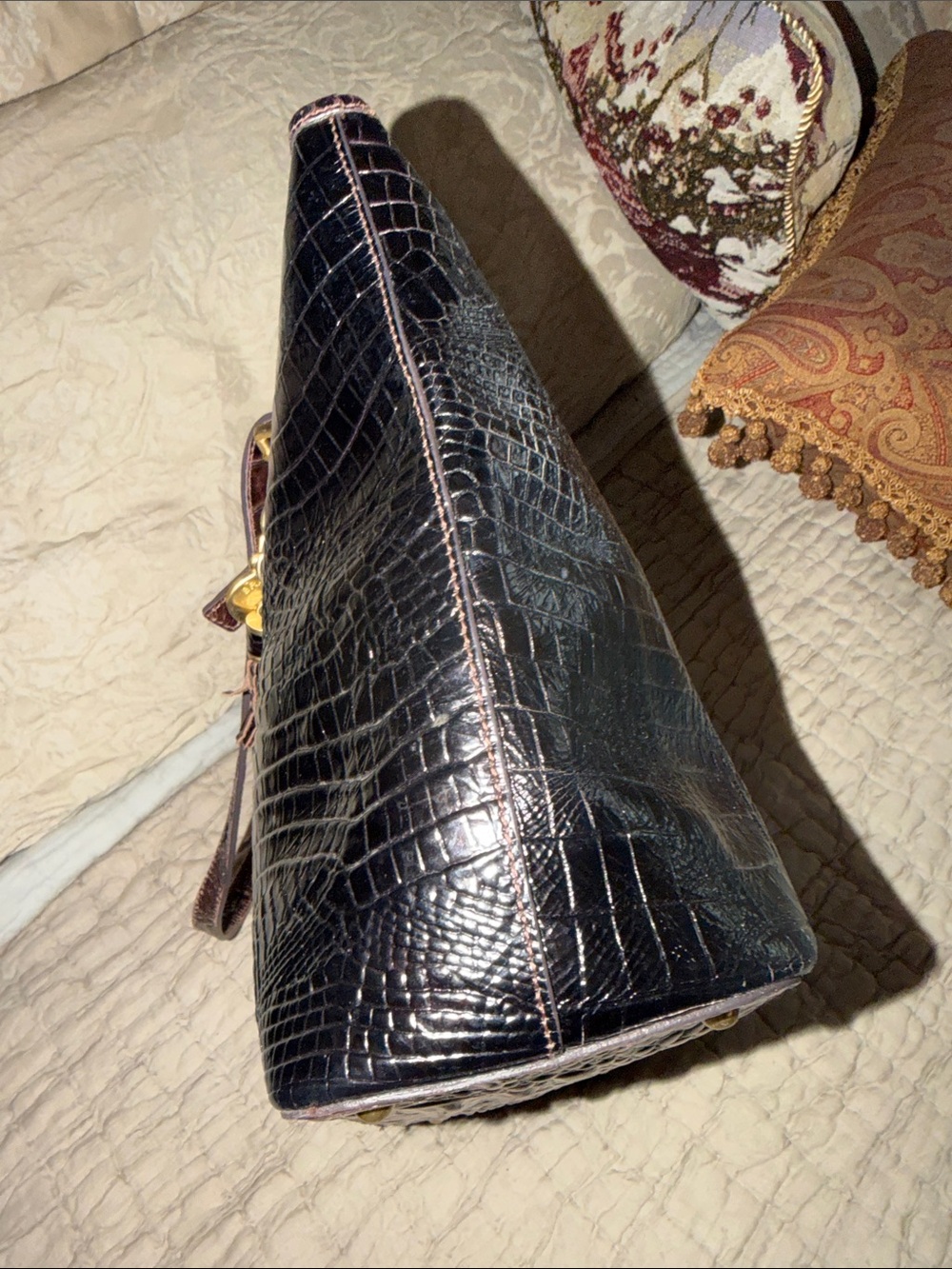 Brahmin Dark Brown and blackCroc-Embossed Leather Messenger Bag gold hardware - Picture 7 of 17